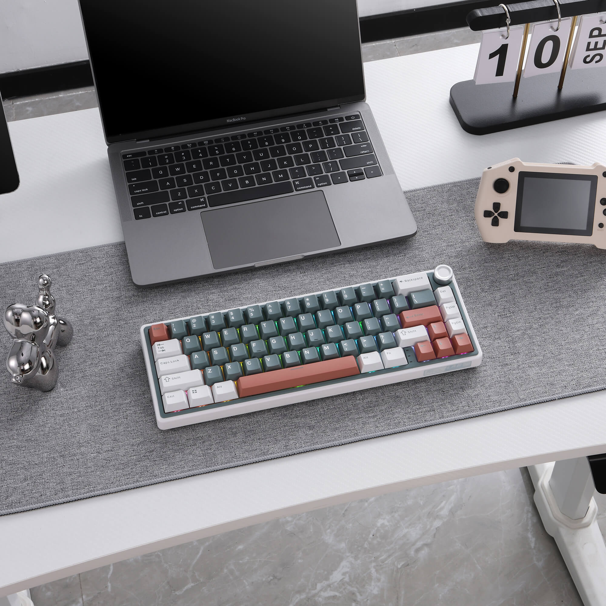 R65 65% Wireless Gaming Keyboard (Open-Box) - Image 10