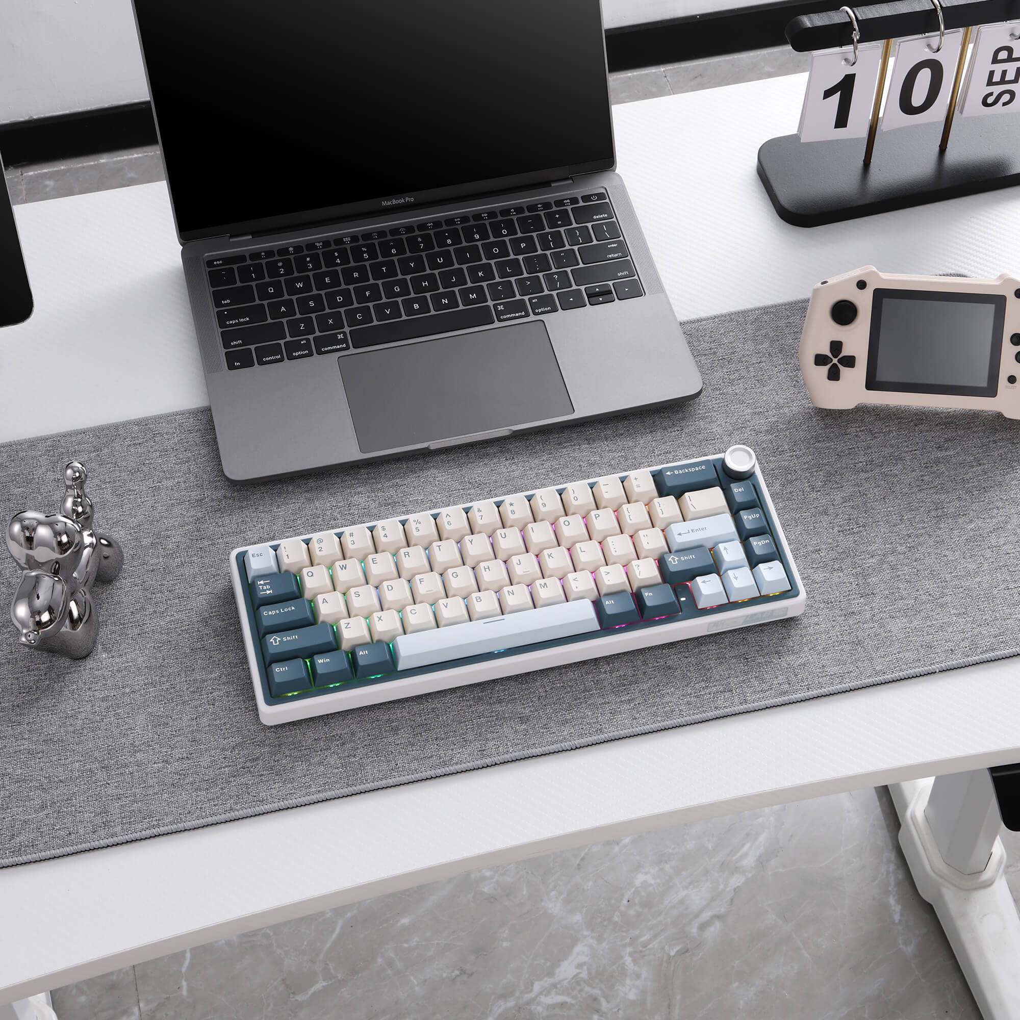 R65 65% Wireless Gaming Keyboard (Open-Box) - Image 9