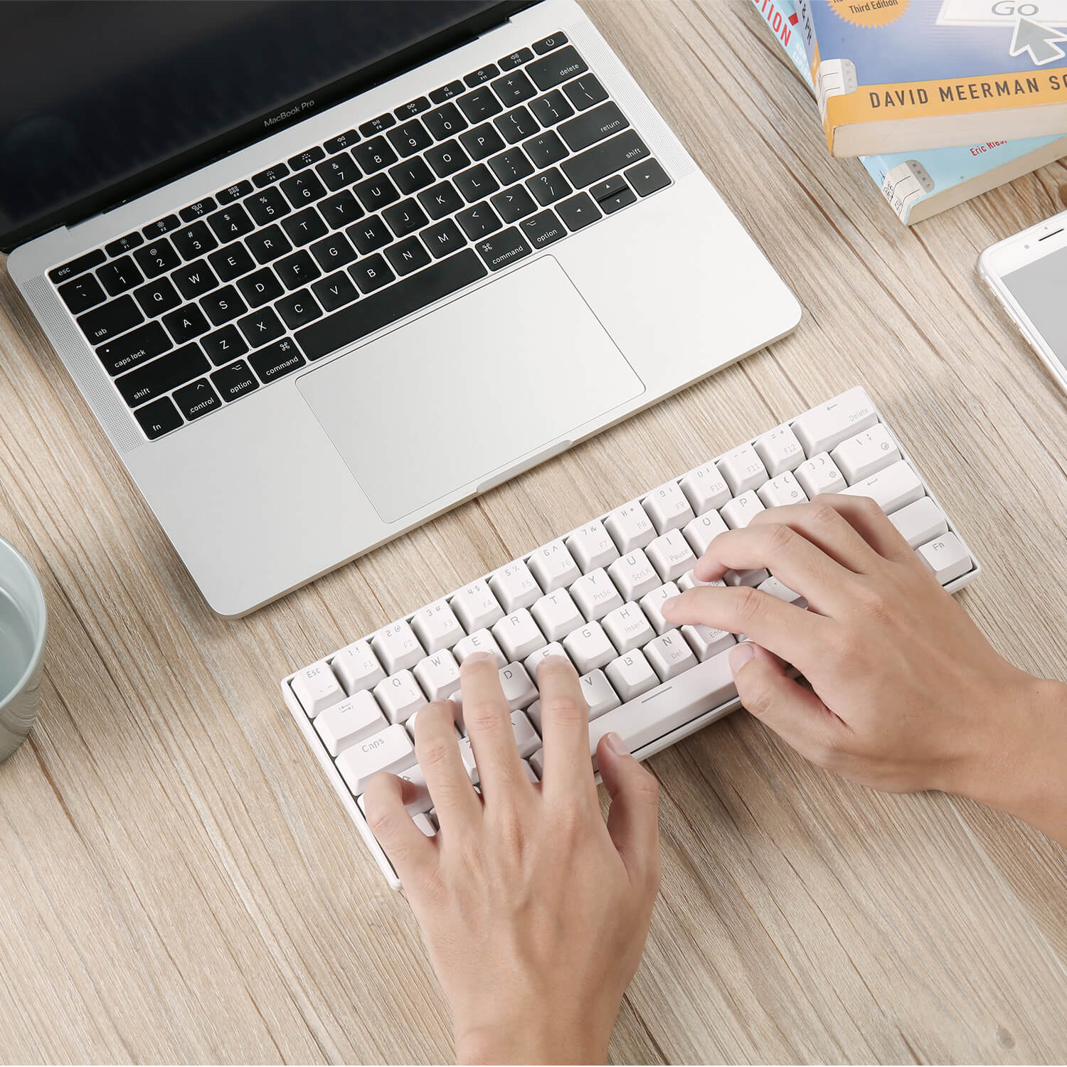 RK61 60% Dual Mode Wireless Mechanical Gaming Keyboard - Red Switch - Image 7